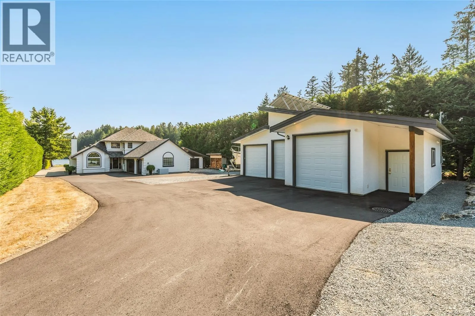 4718/4720 Shell Beach Rd