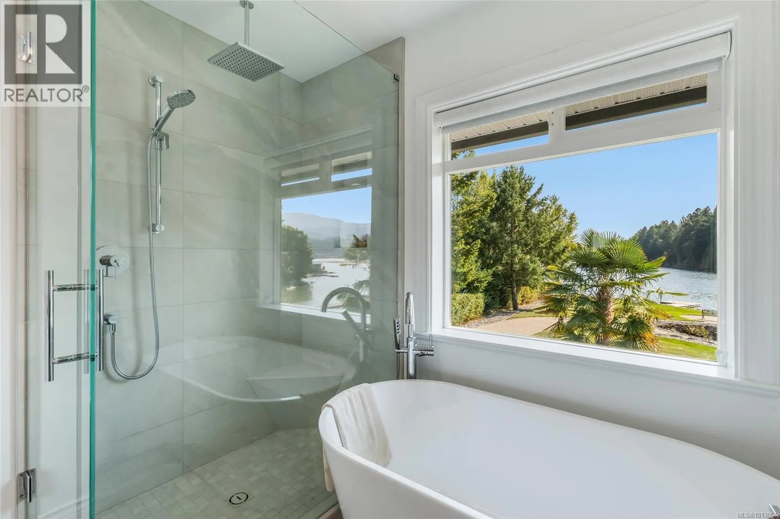 4718/4720 Shell Beach Rd