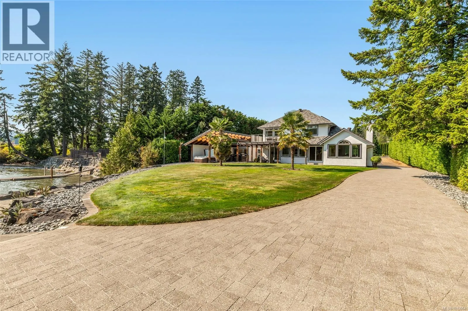 4718/4720 Shell Beach Rd