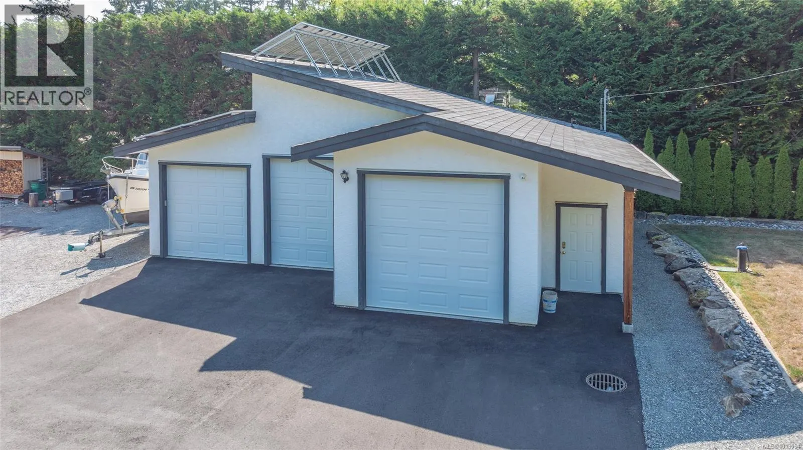 4718/4720 Shell Beach Rd