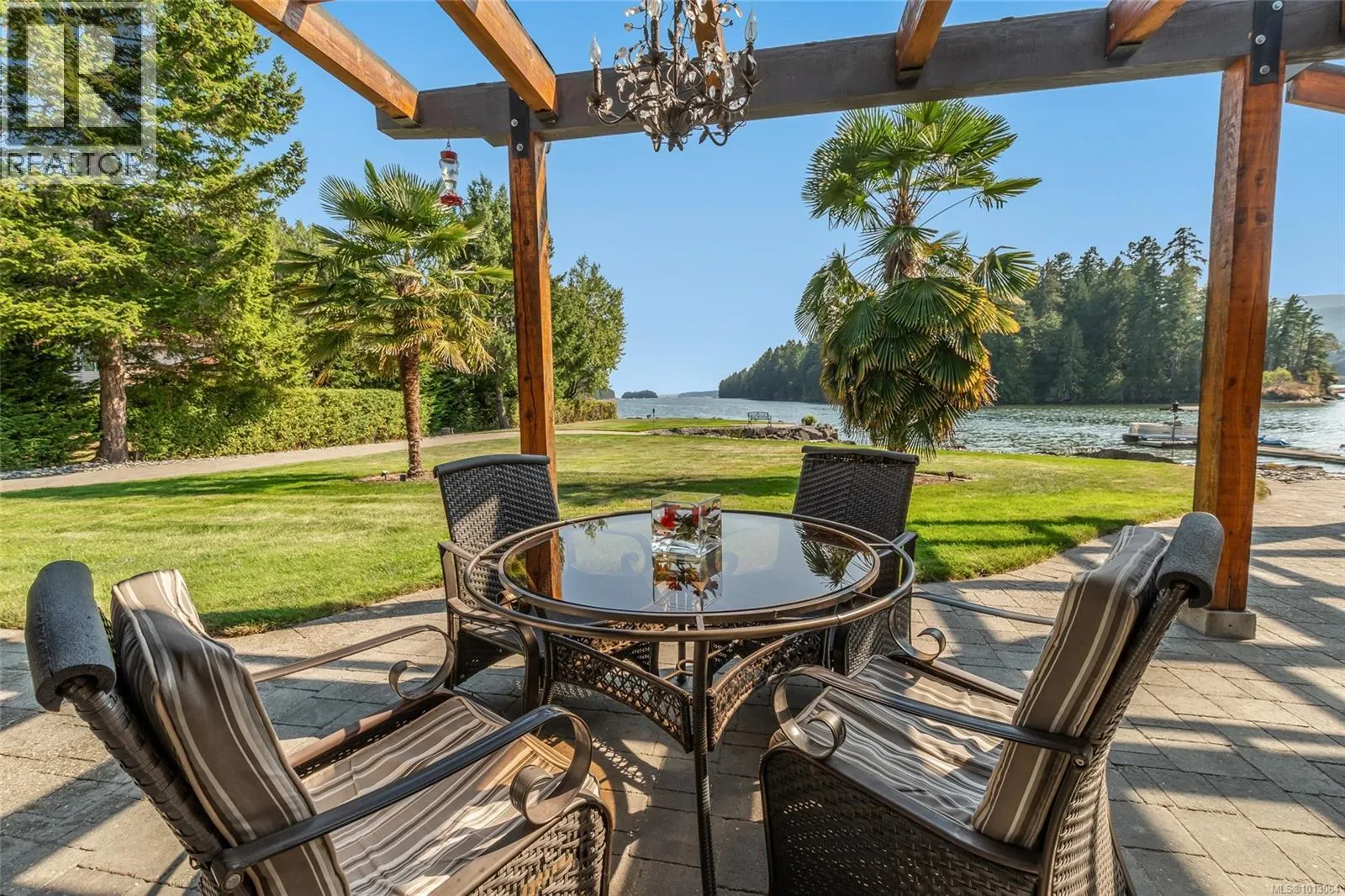 4718/4720 Shell Beach Rd