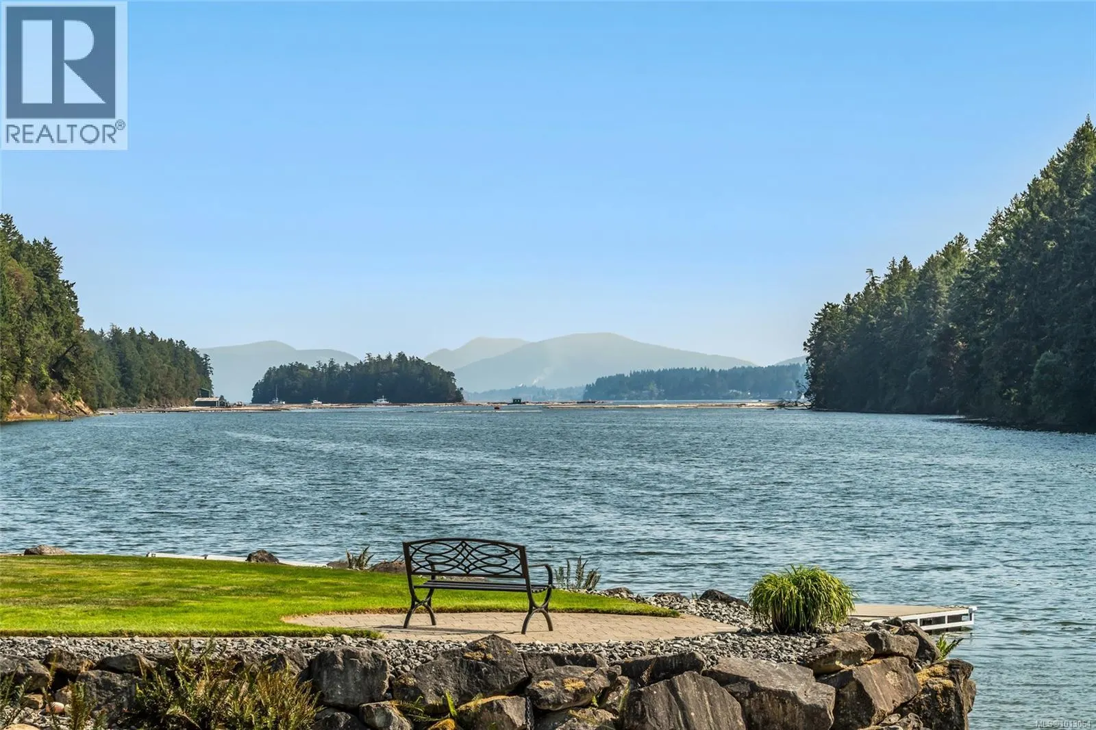 4718/4720 Shell Beach Rd