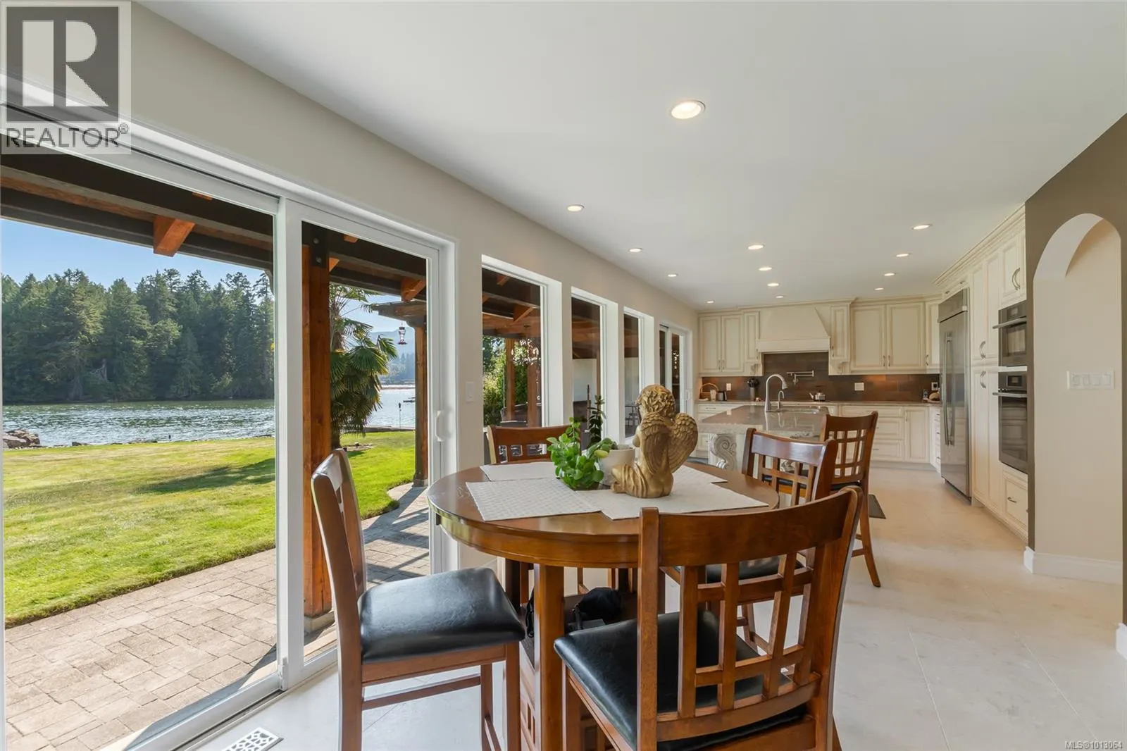 4718/4720 Shell Beach Rd