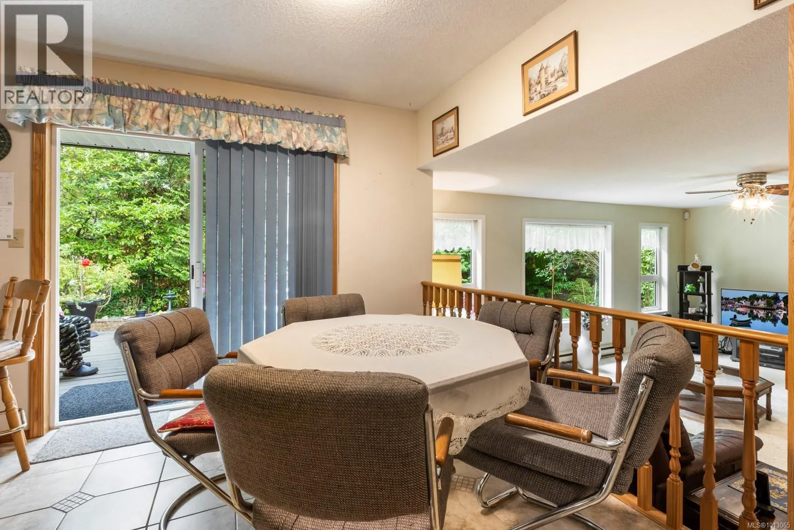 742 Sand Pines Dr