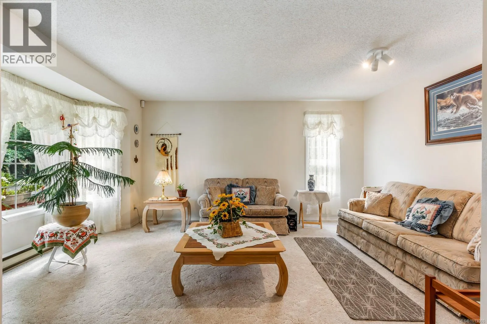 742 Sand Pines Dr