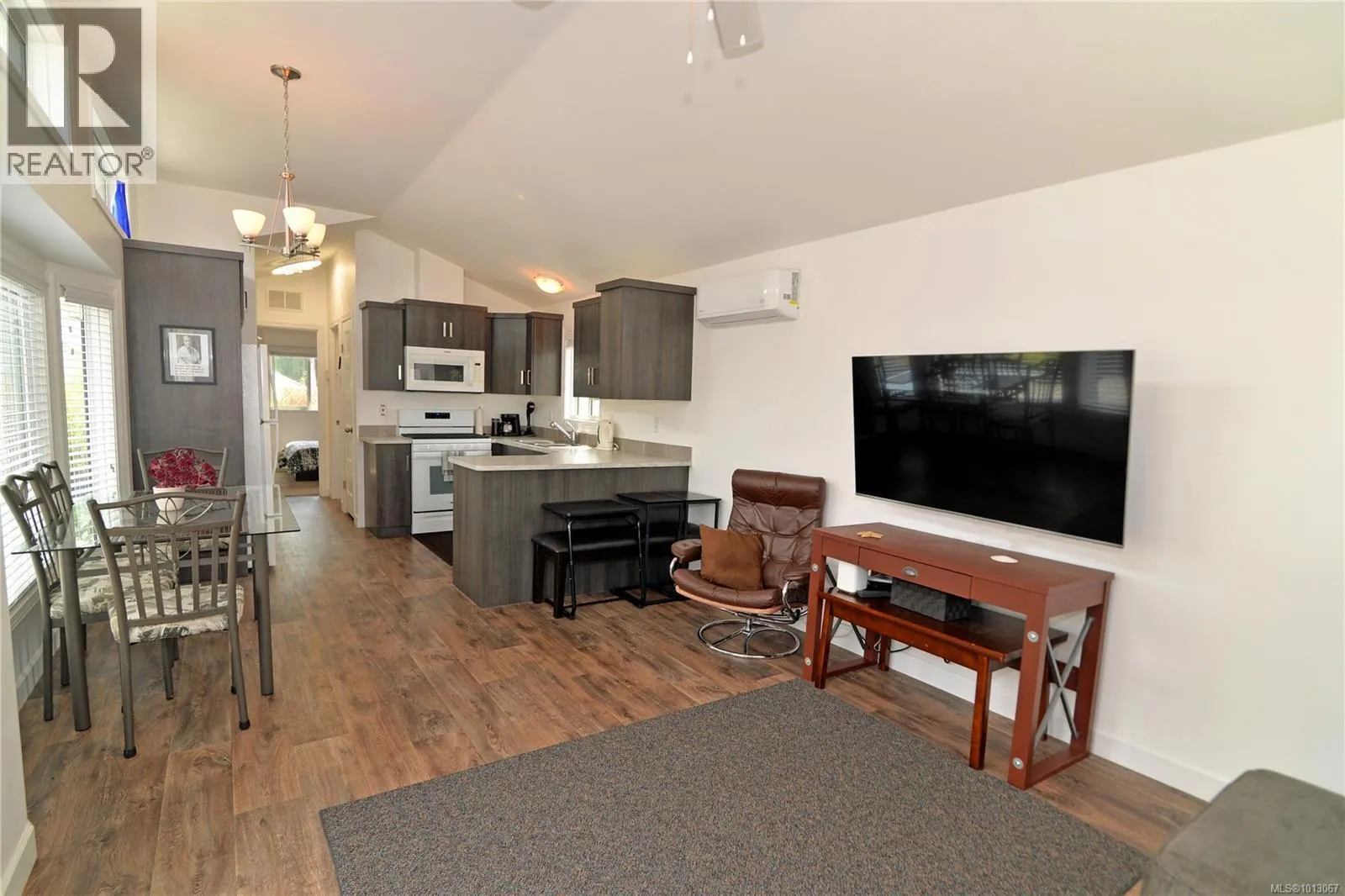 51 2133 Henderson Lake Way