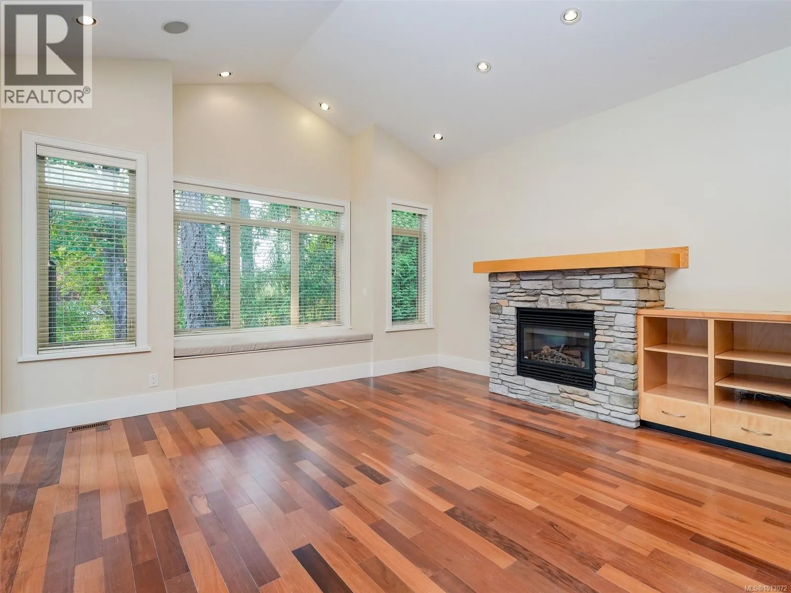 1266 Oceanwood Lane
