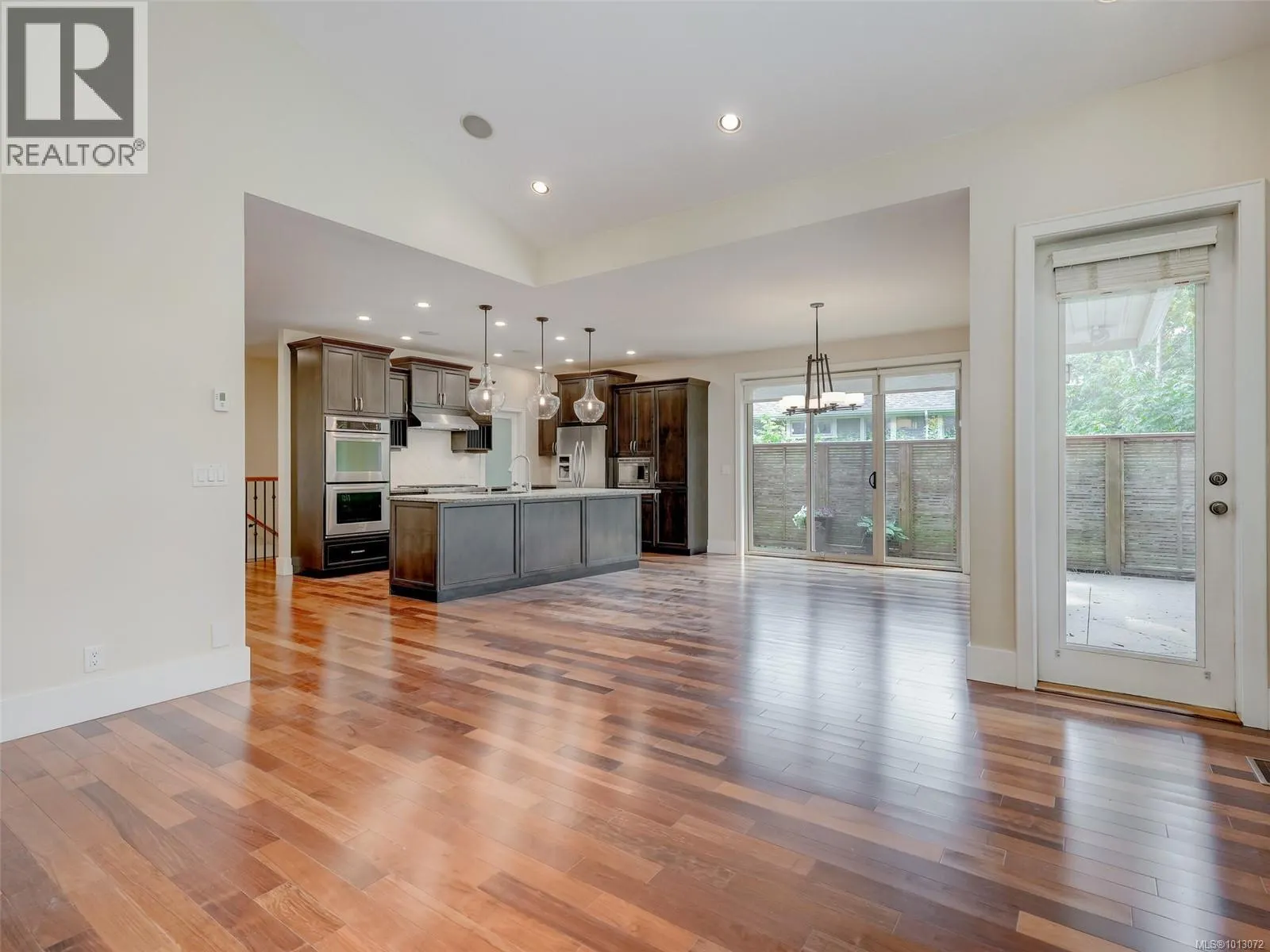 1266 Oceanwood Lane