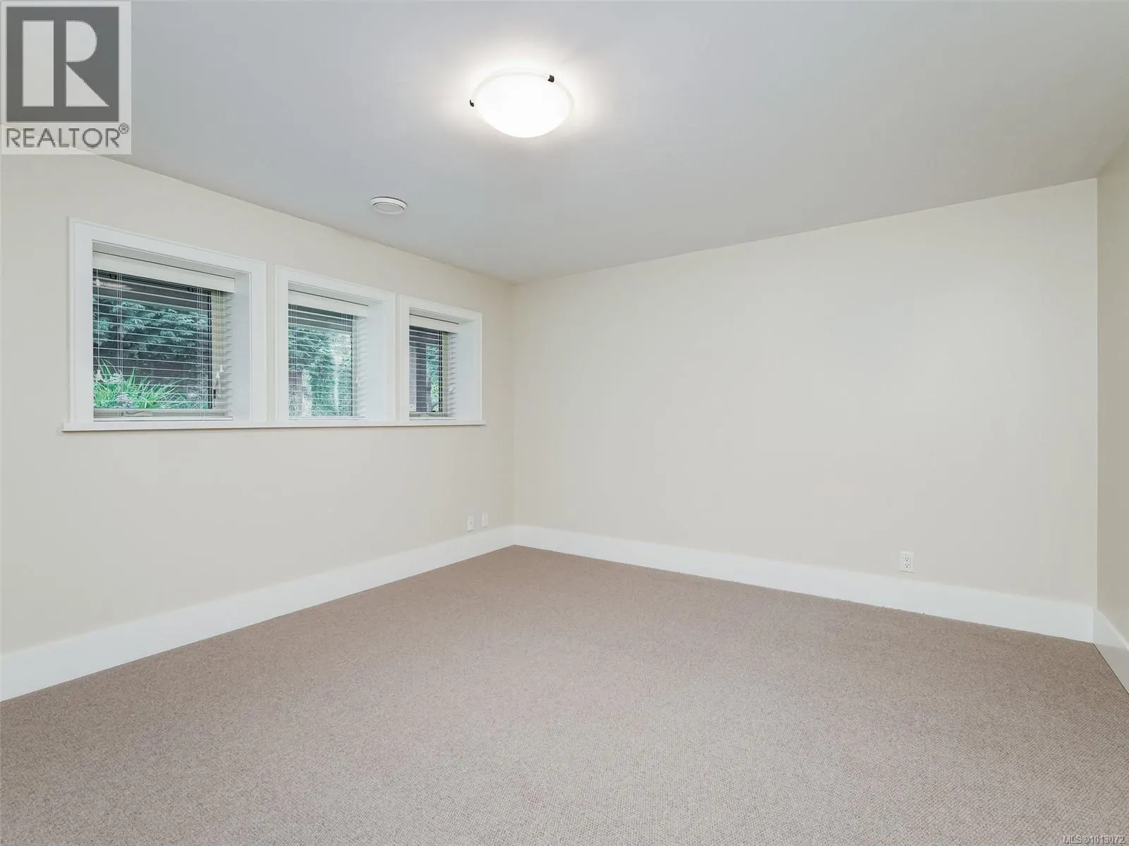 1266 Oceanwood Lane