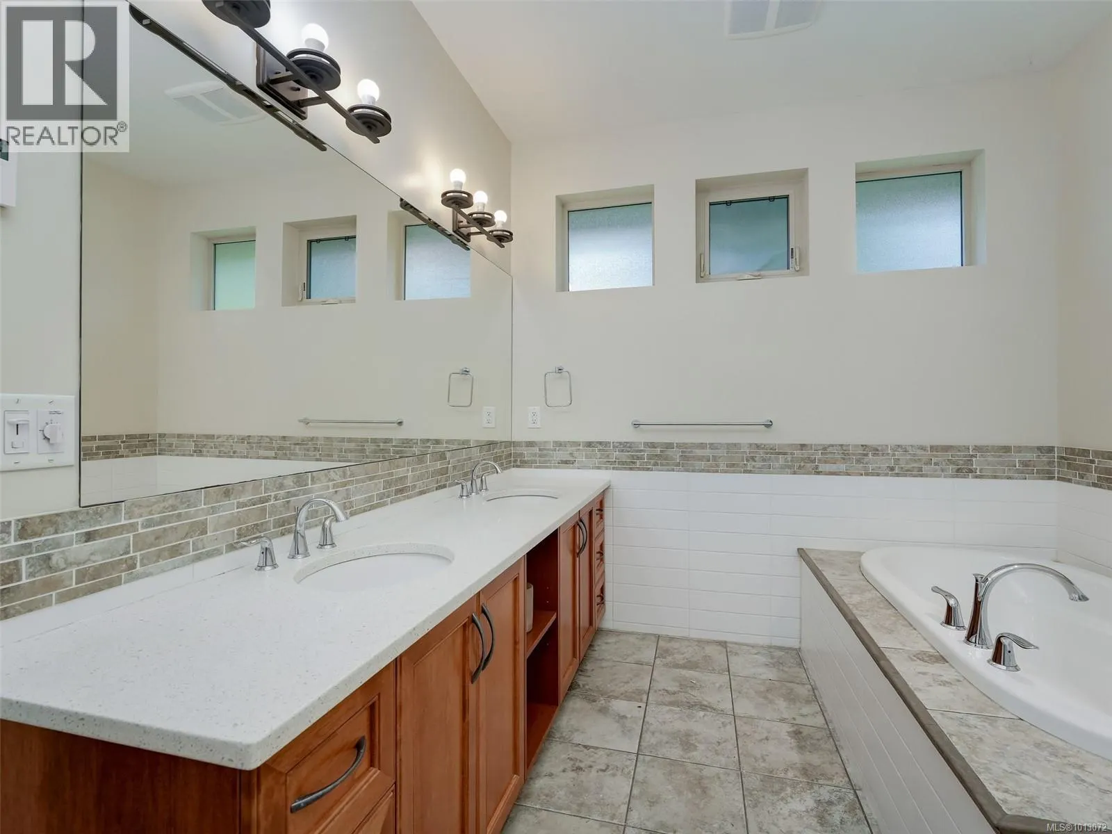 1266 Oceanwood Lane