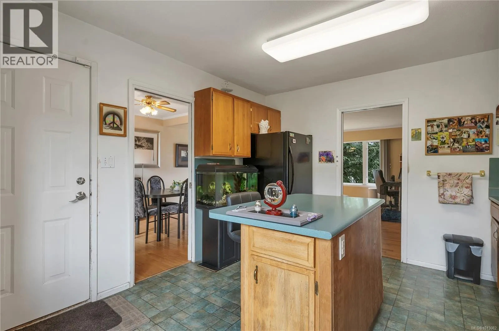 90 Thulin St