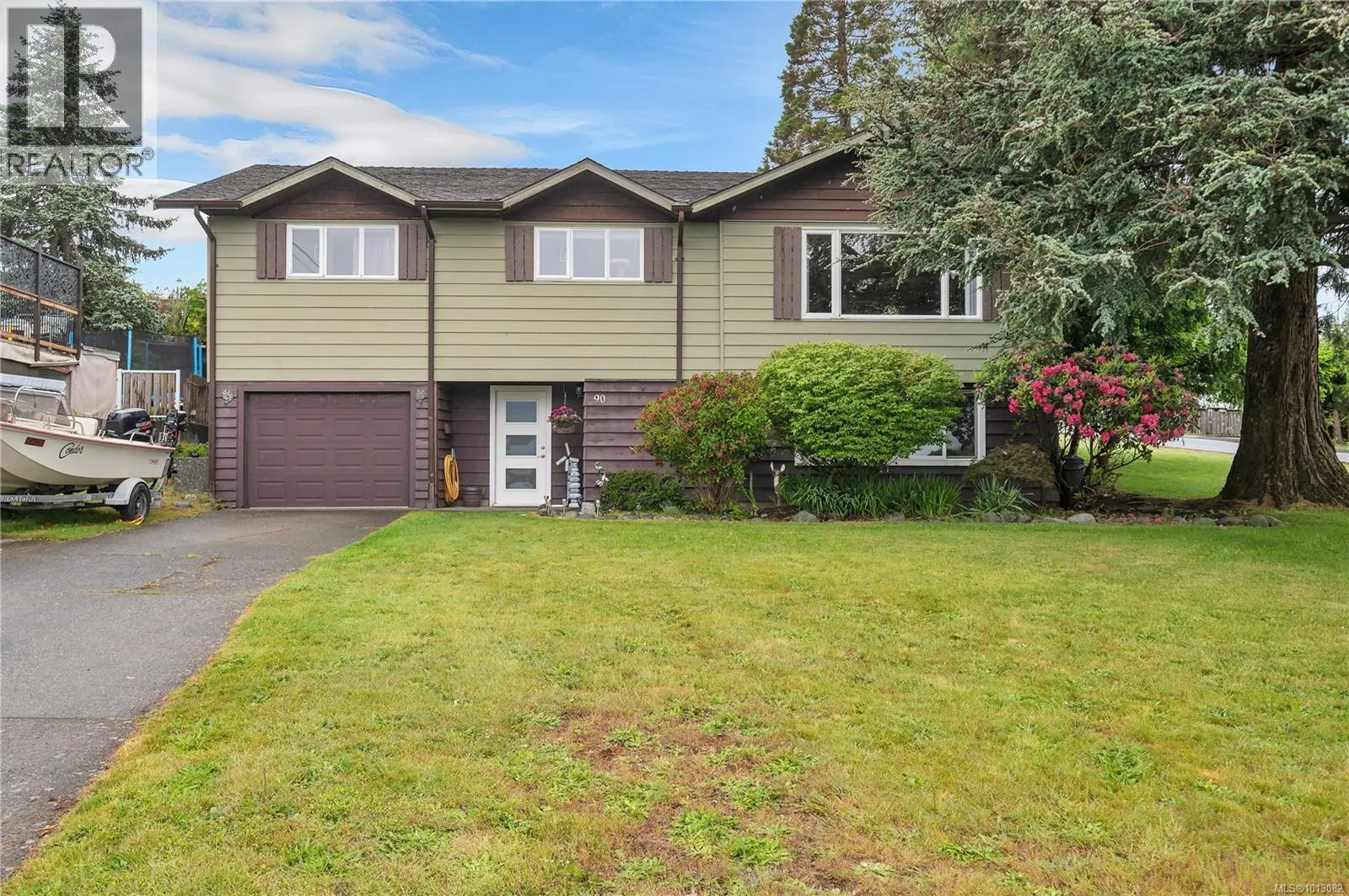 90 Thulin St