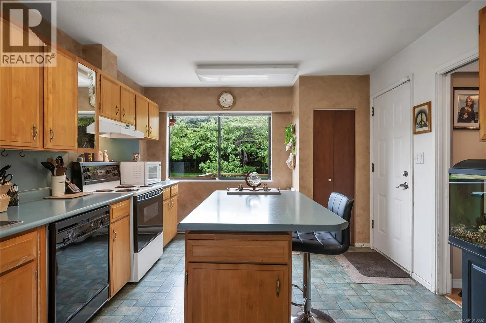 90 Thulin St
