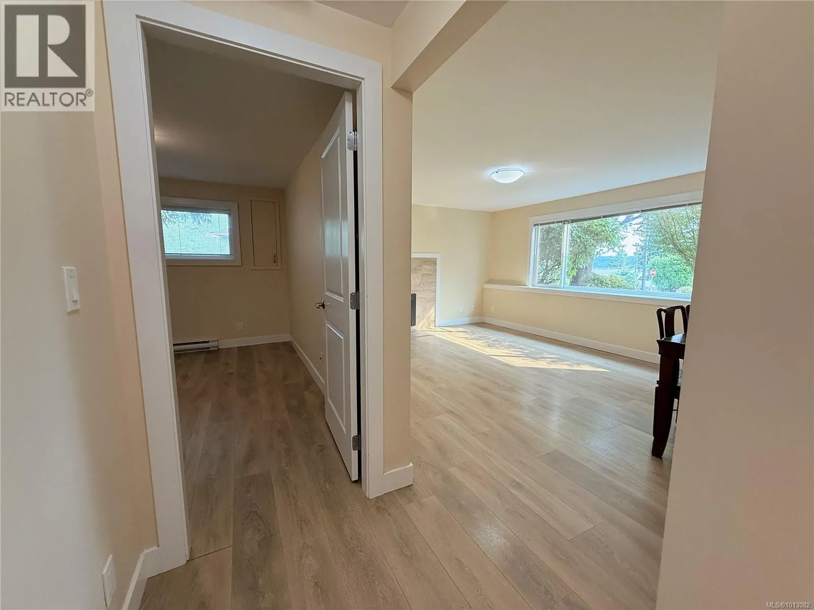 90 Thulin St
