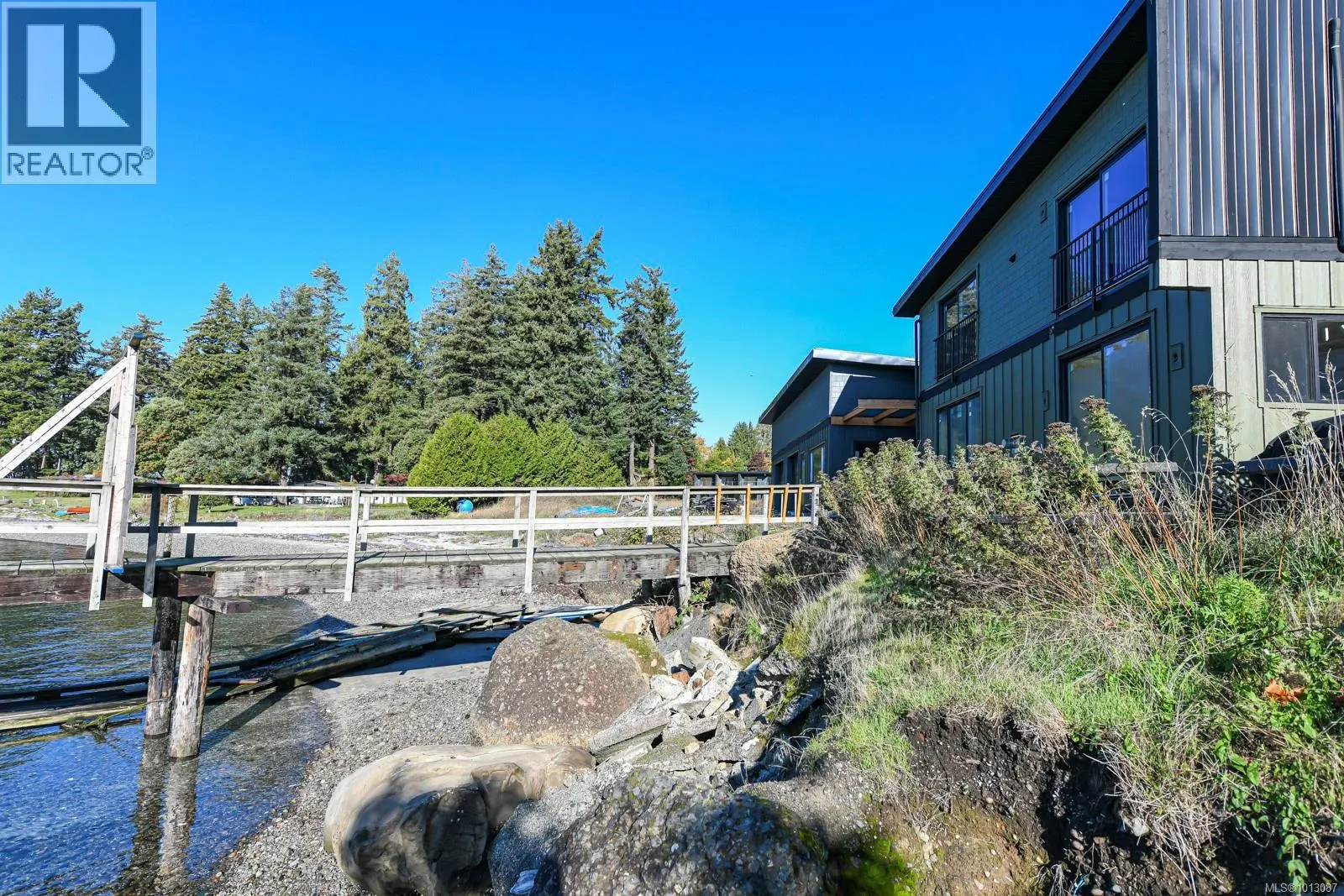 213 4305 Shingle Spit Rd