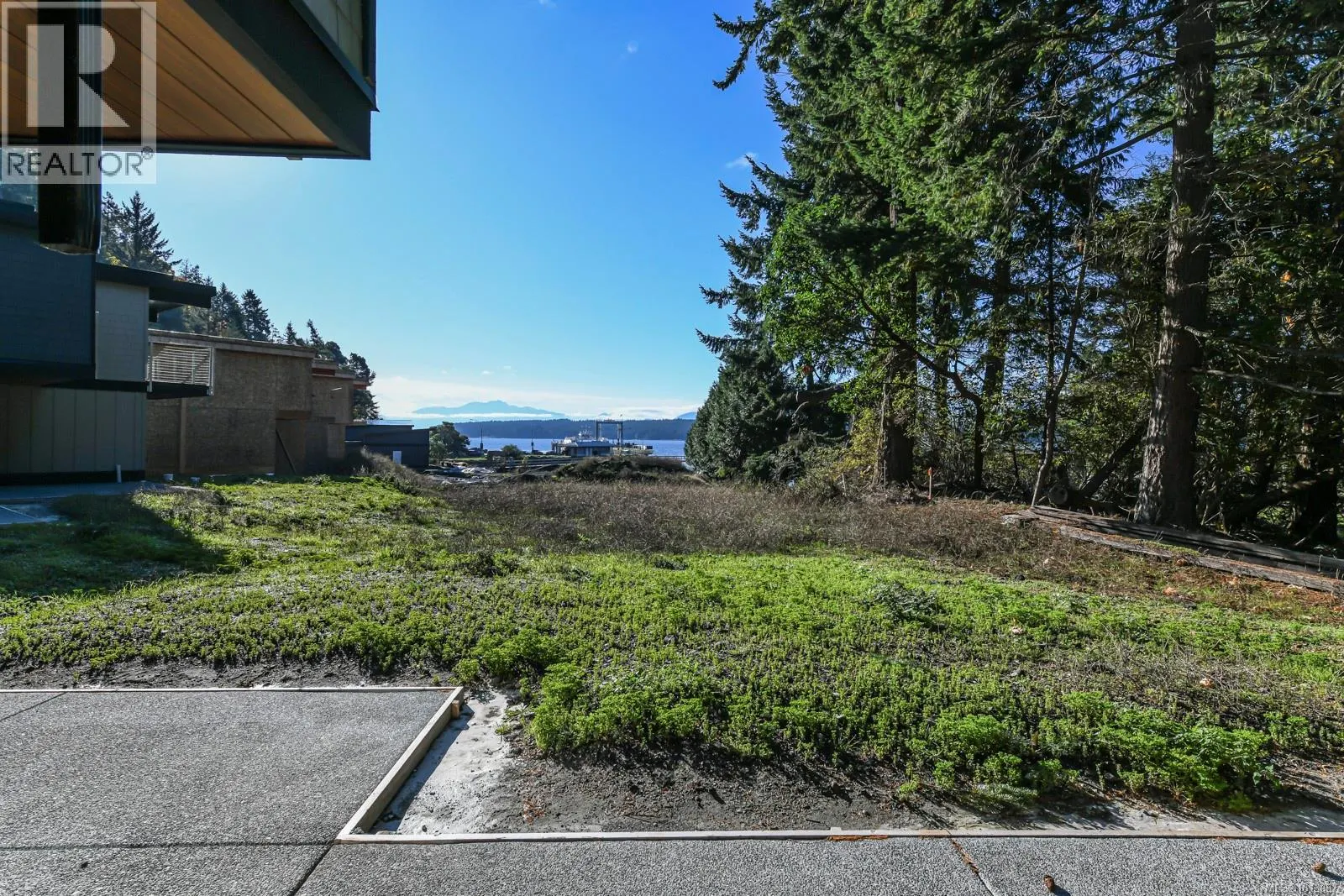 213 4305 Shingle Spit Rd