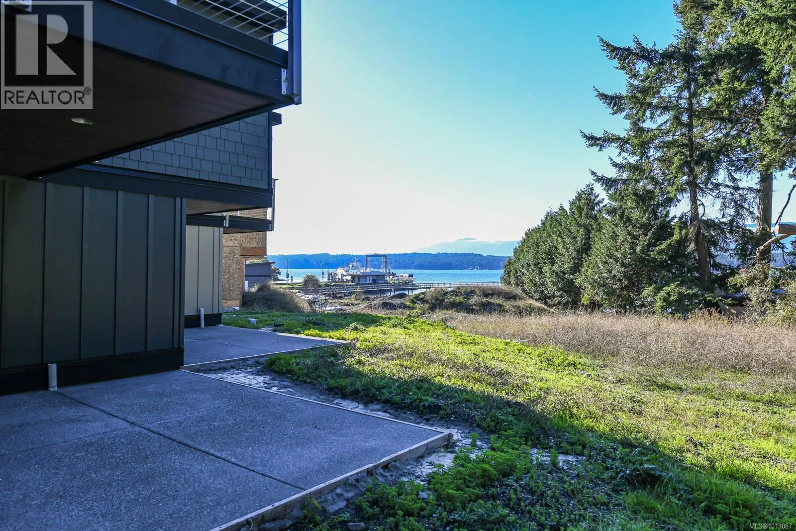 213 4305 Shingle Spit Rd