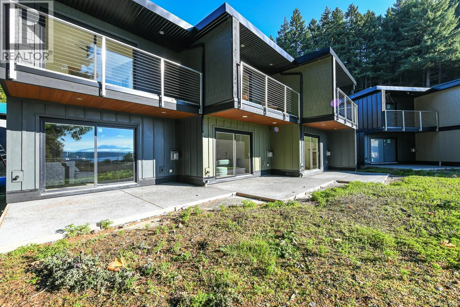 213 4305 Shingle Spit Rd