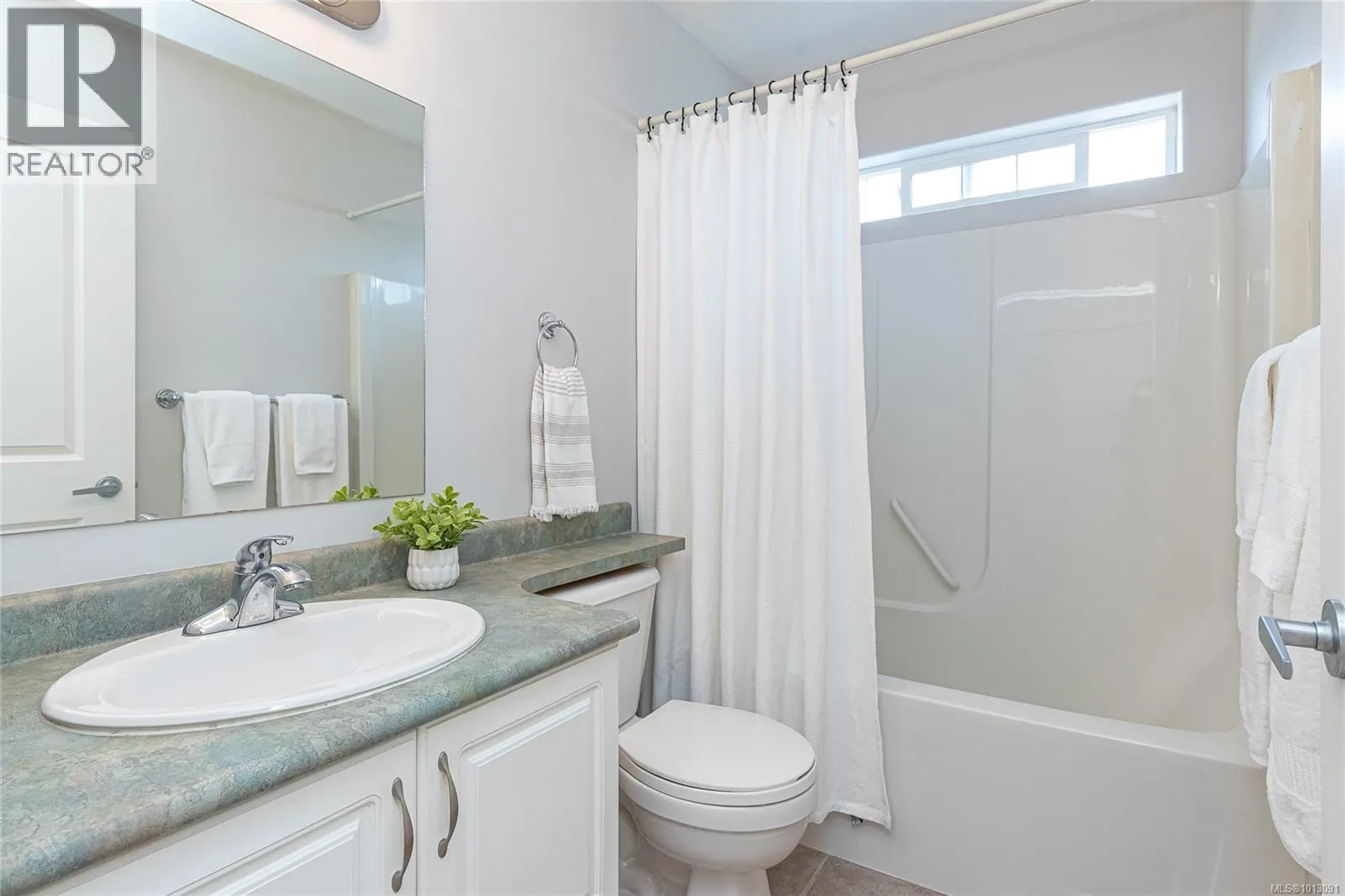 203 2844 Bryn Maur Rd