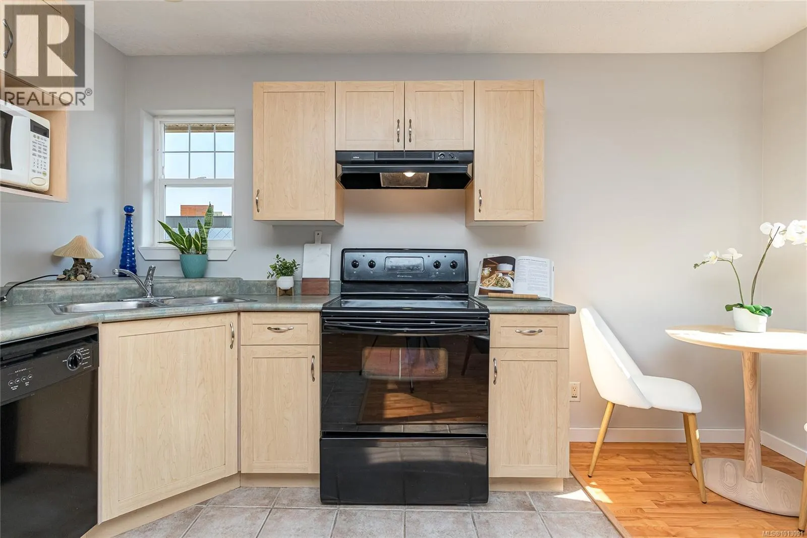 203 2844 Bryn Maur Rd
