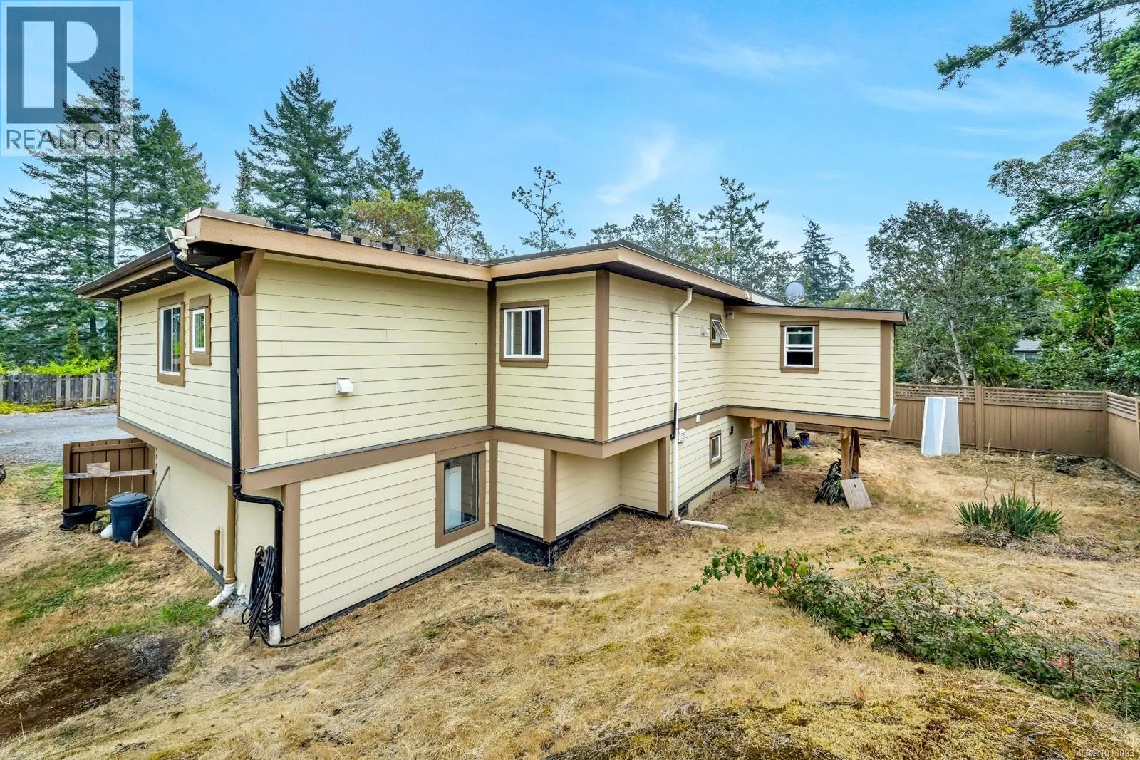 2586 Rainville Rd
