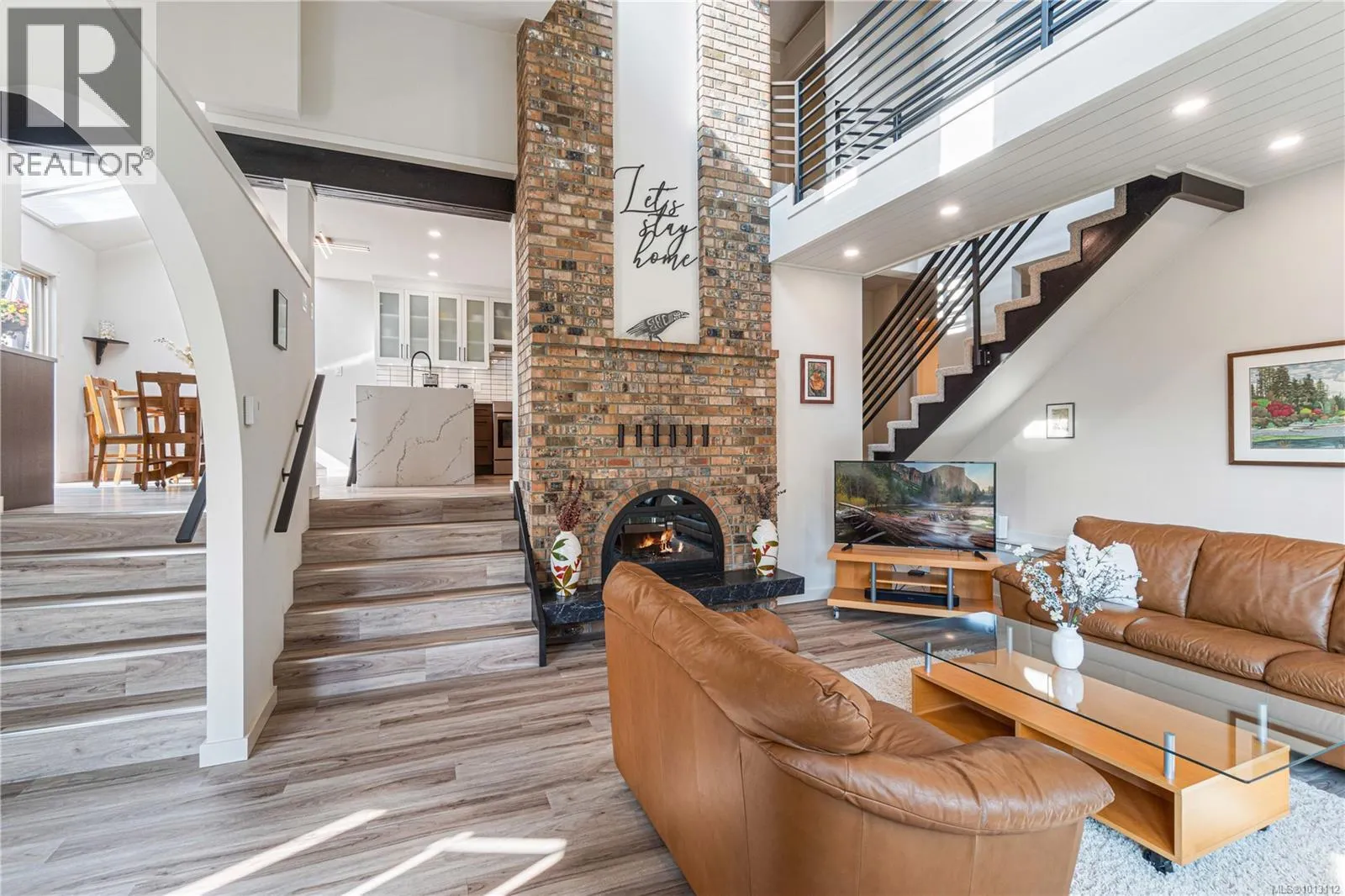 3132 Robin Hood Dr