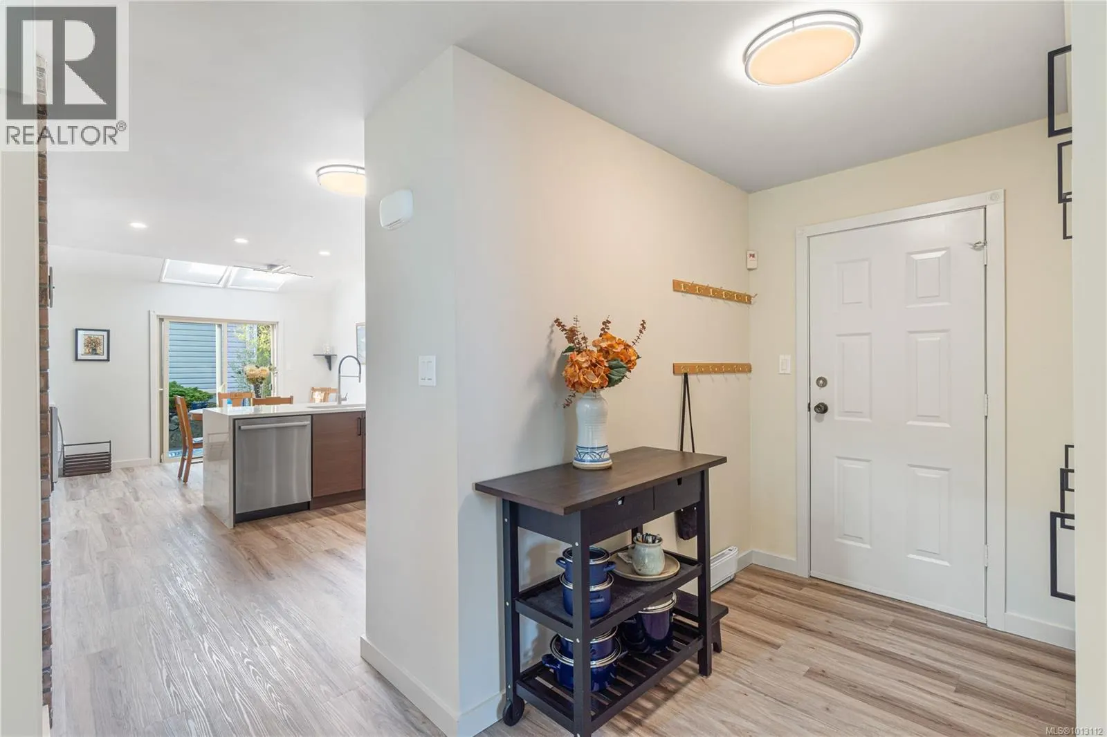 3132 Robin Hood Dr