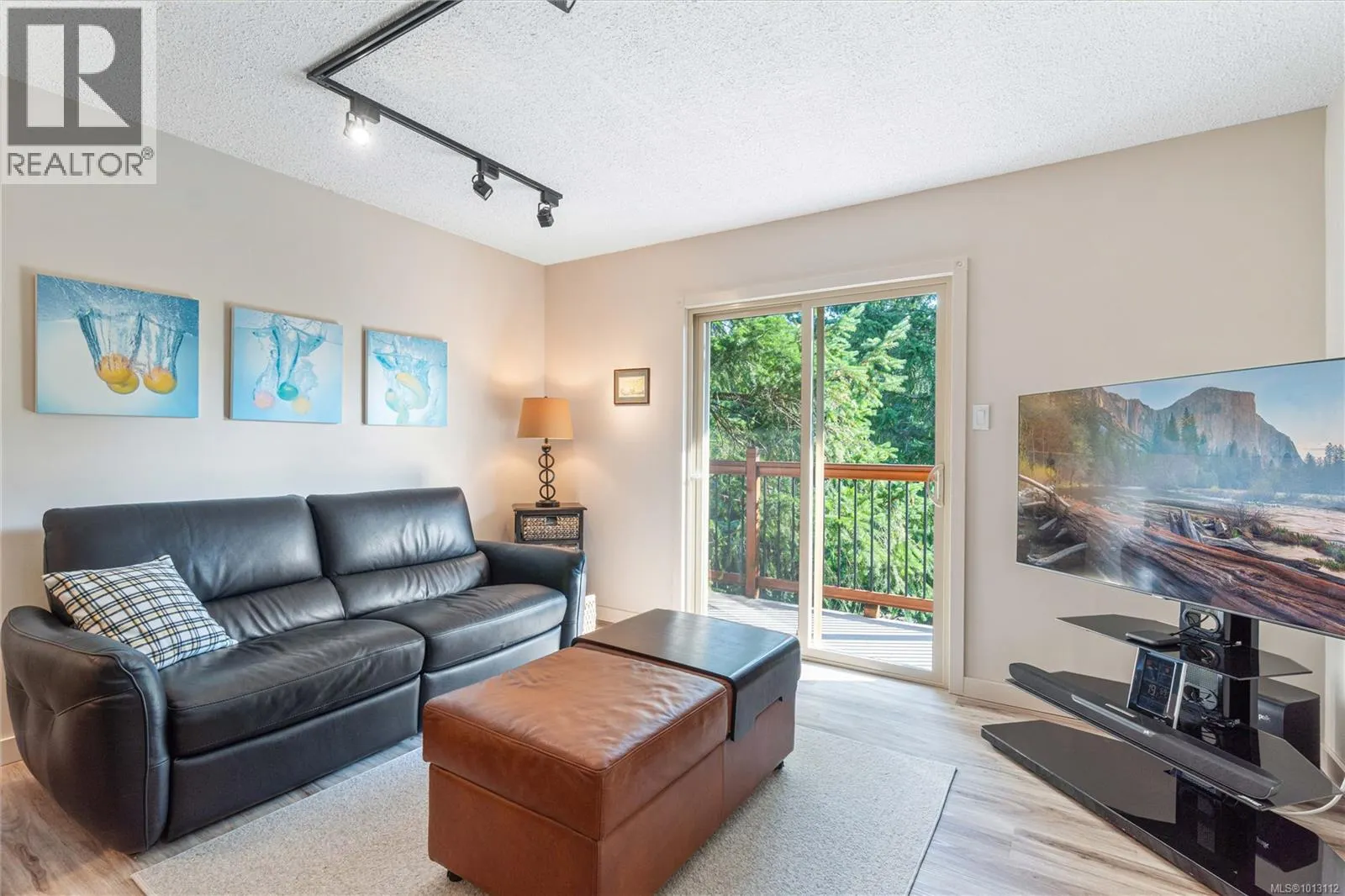 3132 Robin Hood Dr