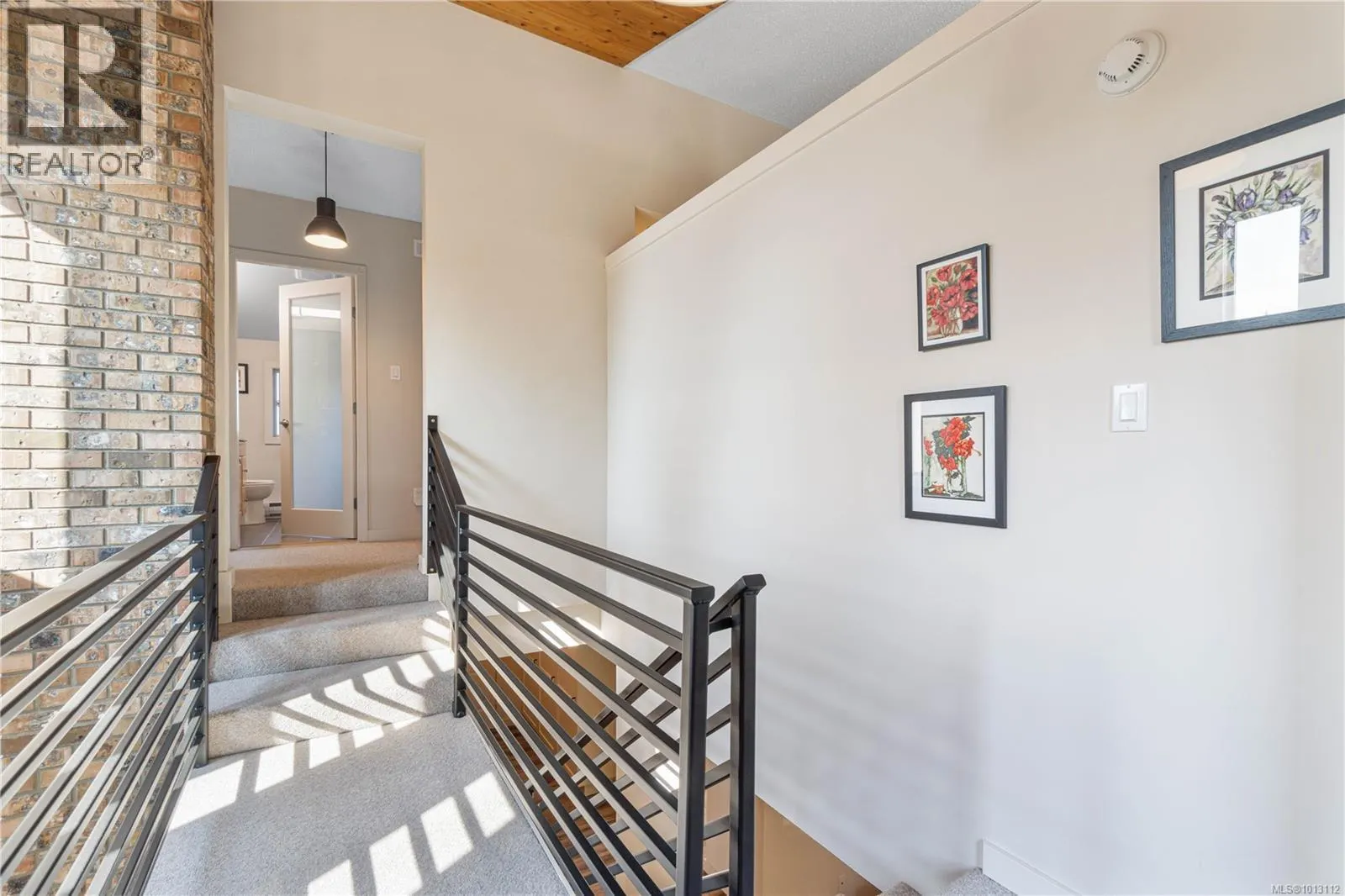 3132 Robin Hood Dr