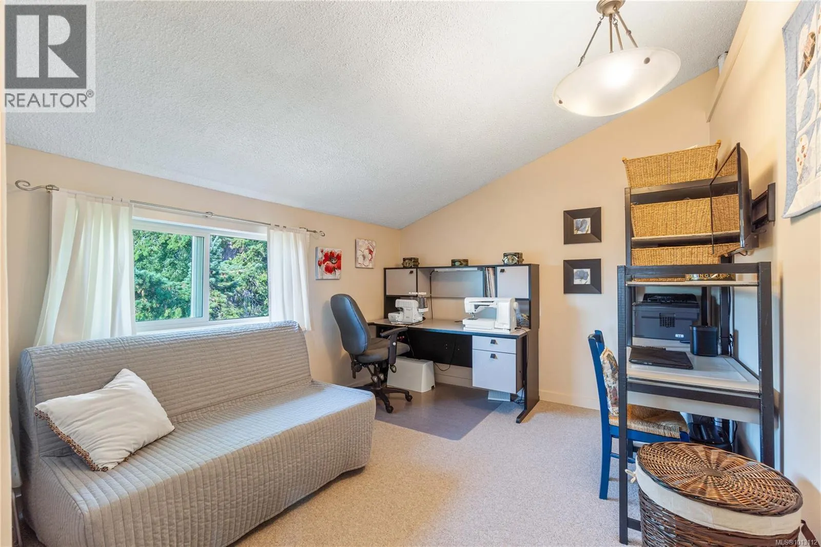 3132 Robin Hood Dr