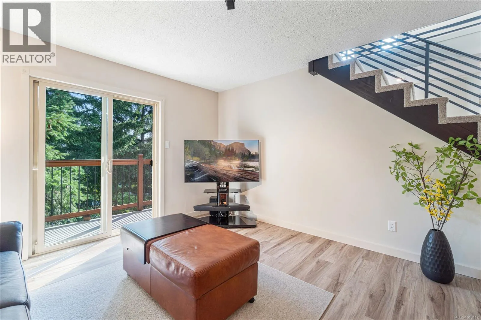 3132 Robin Hood Dr