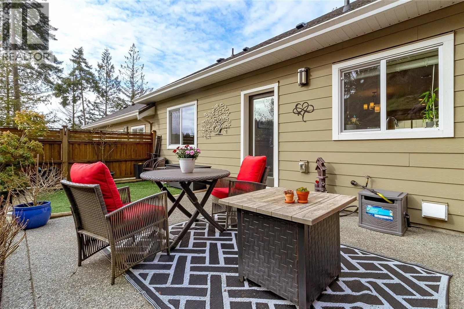106 3439 Ambrosia Cres