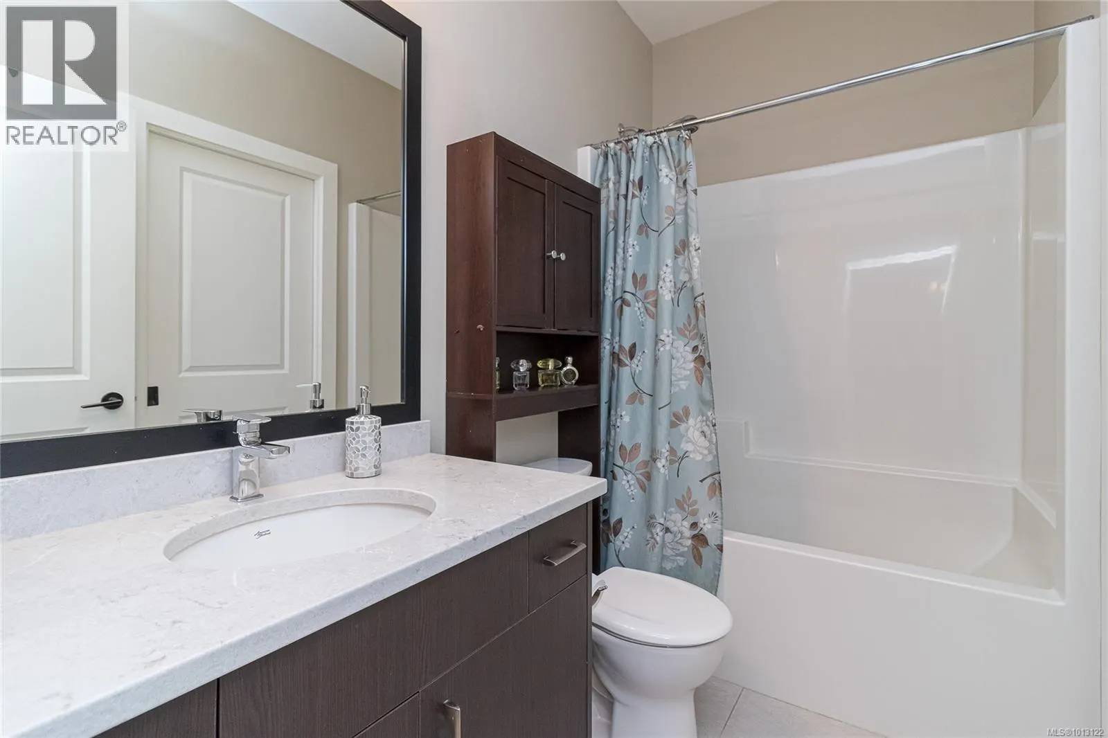 106 3439 Ambrosia Cres