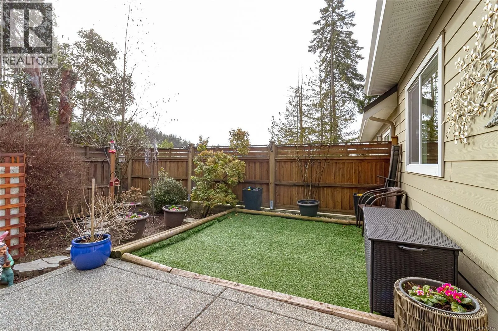 106 3439 Ambrosia Cres