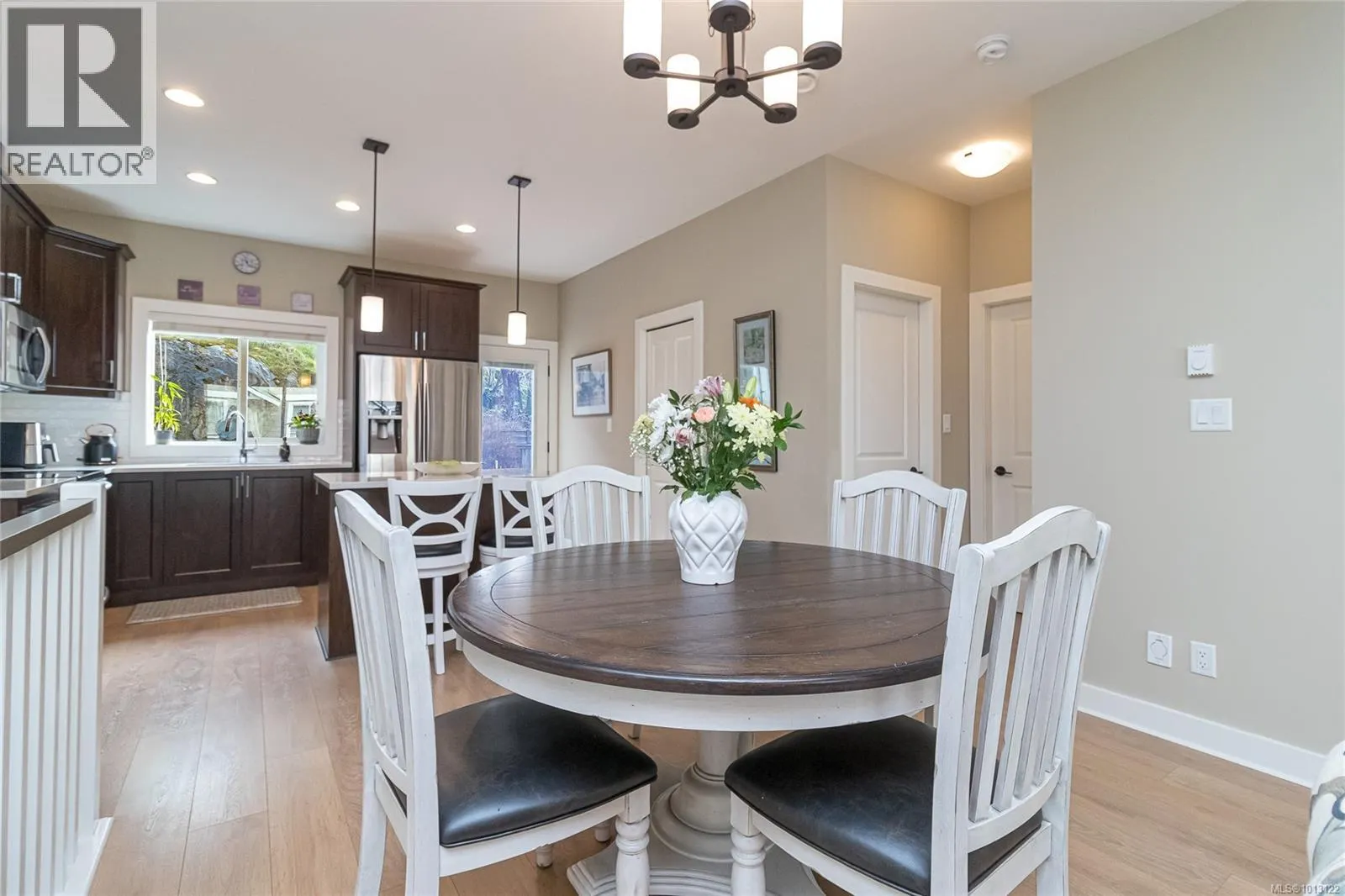 106 3439 Ambrosia Cres