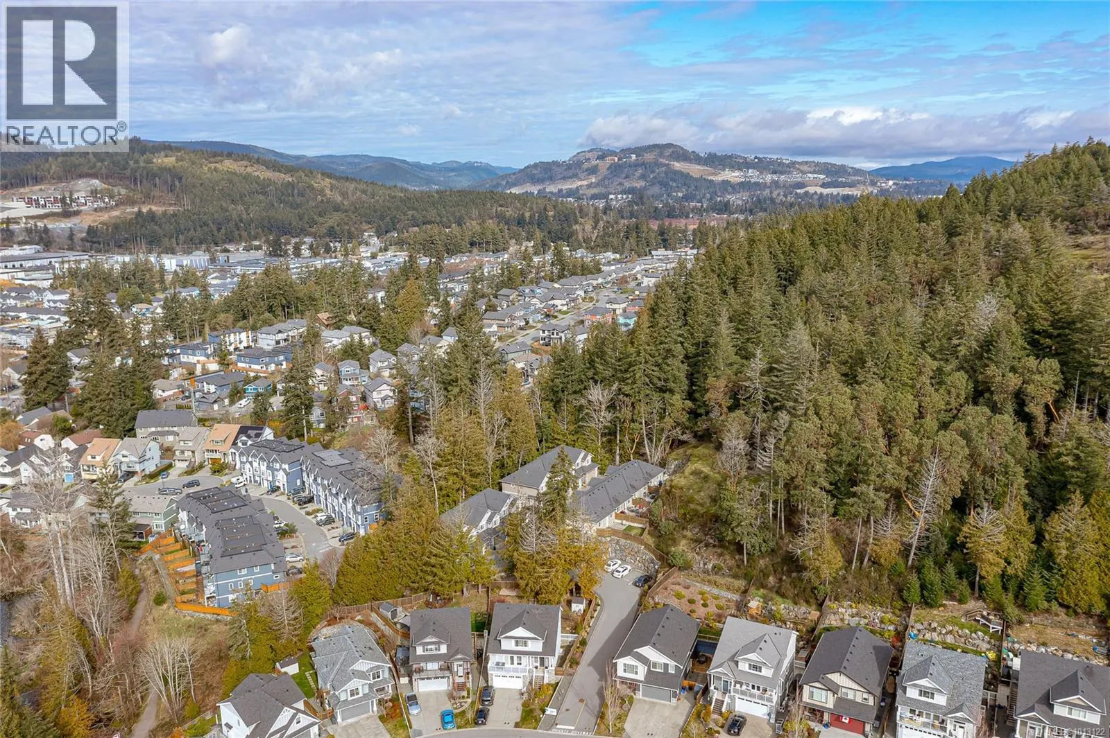 106 3439 Ambrosia Cres