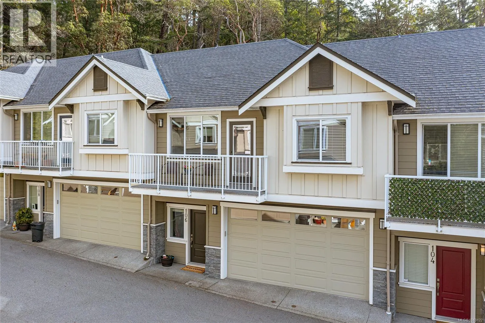 106 3439 Ambrosia Cres