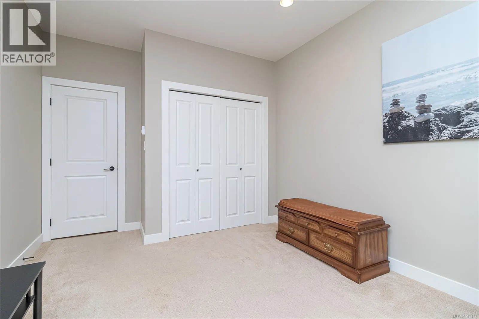106 3439 Ambrosia Cres