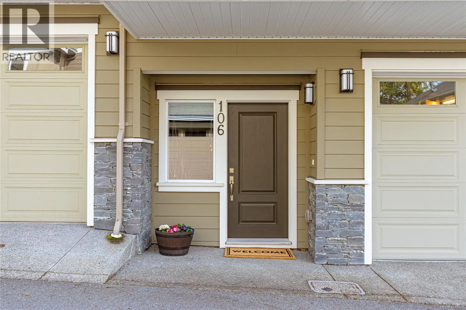 106 3439 Ambrosia Cres