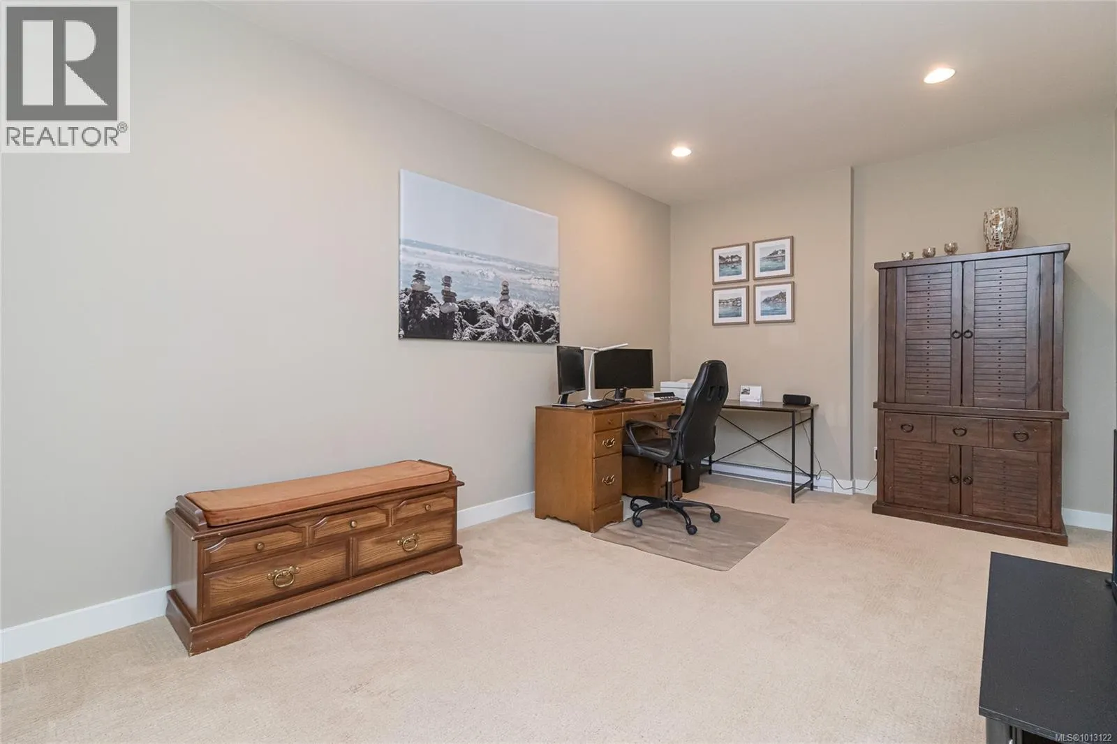 106 3439 Ambrosia Cres