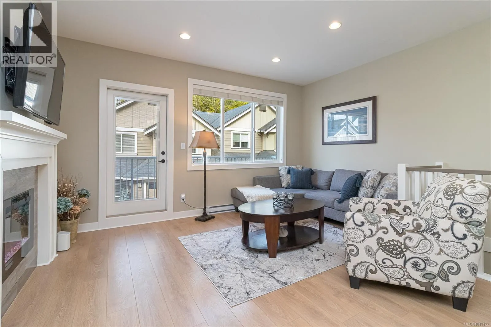 106 3439 Ambrosia Cres
