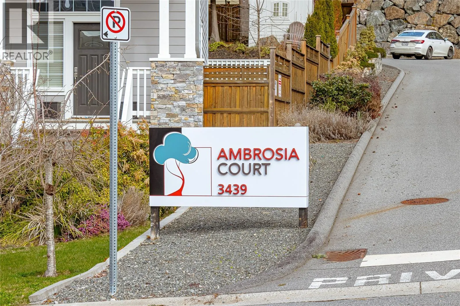 106 3439 Ambrosia Cres