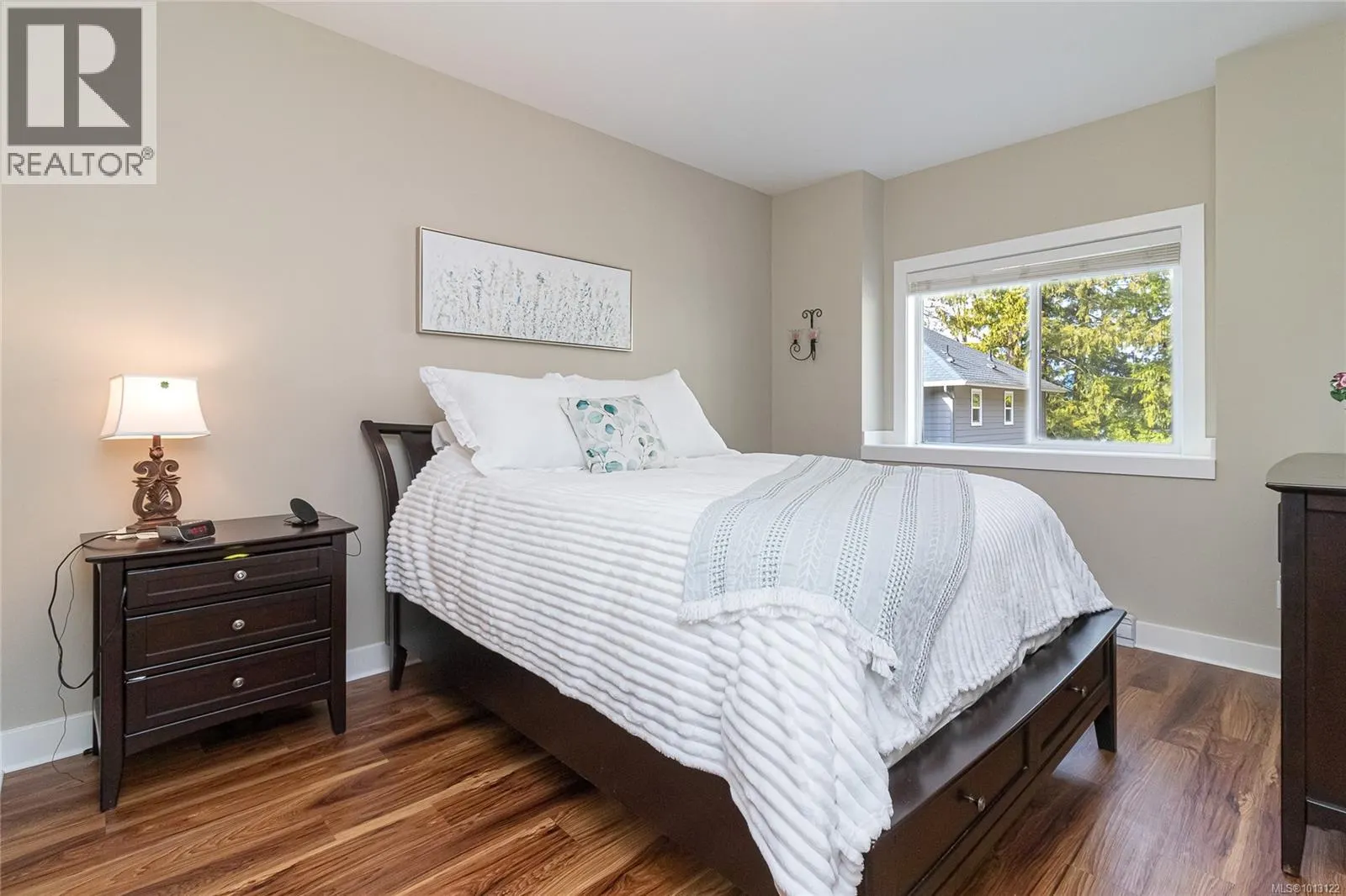 106 3439 Ambrosia Cres
