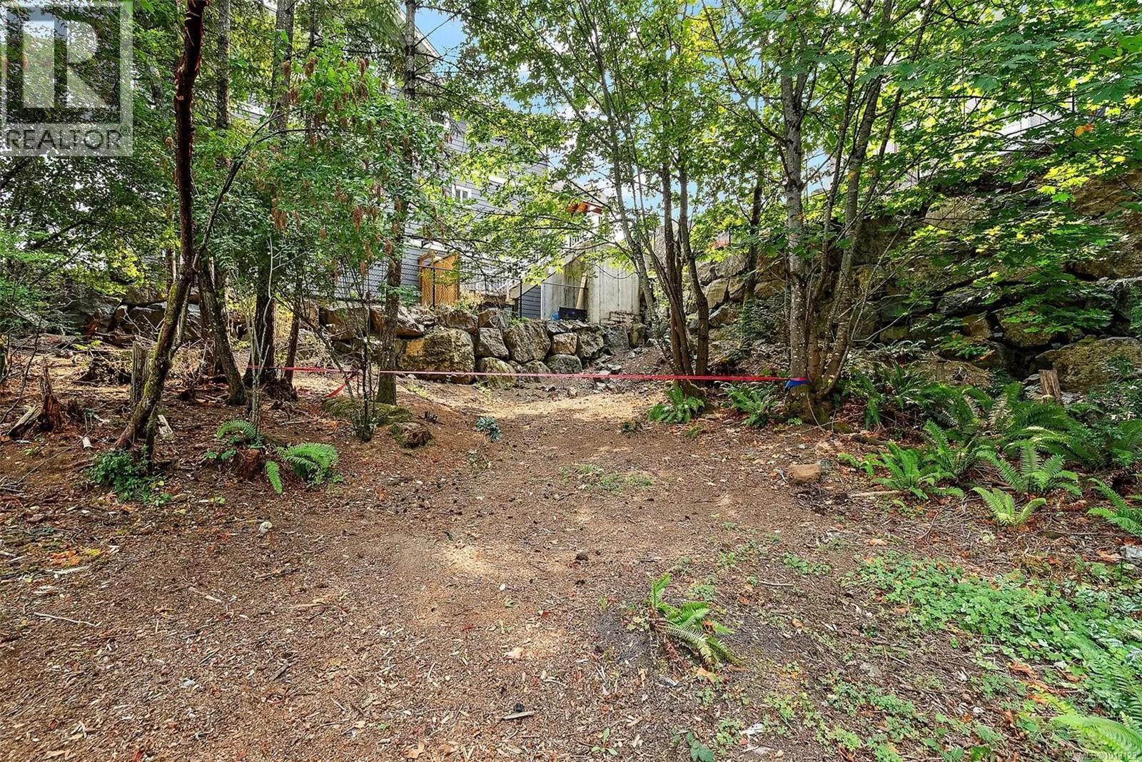 729 Latoria Rd