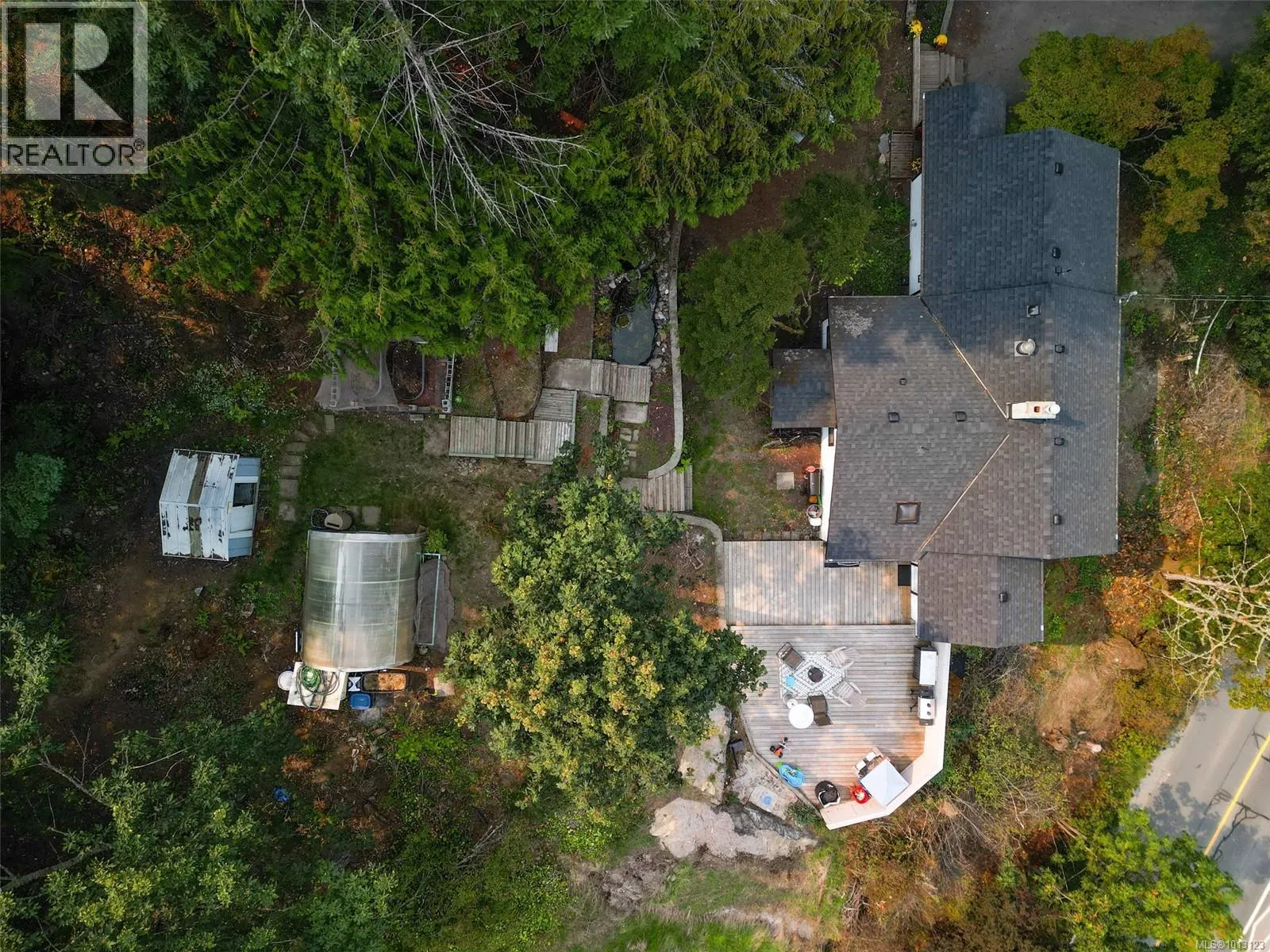 729 Latoria Rd