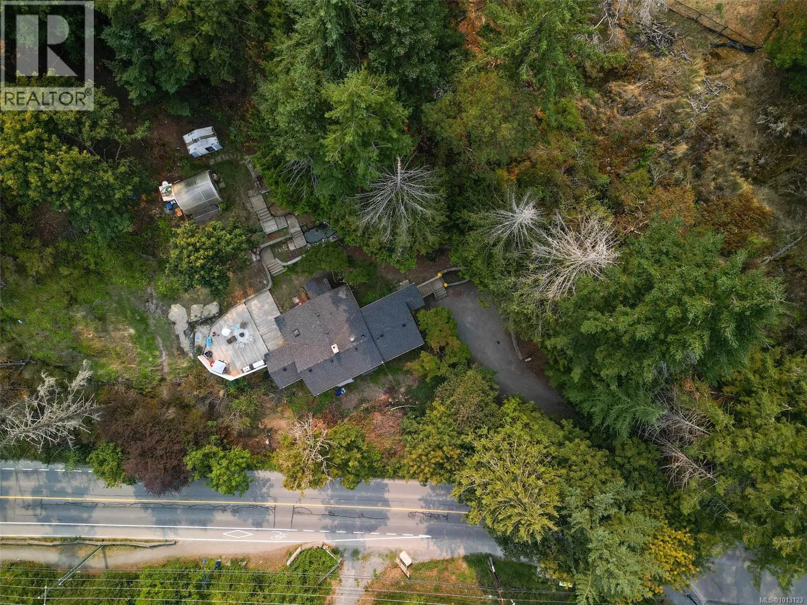 729 Latoria Rd