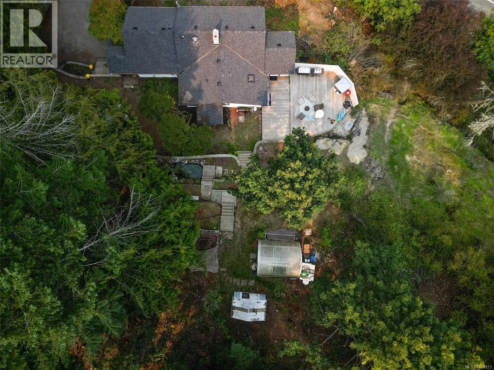 729 Latoria Rd
