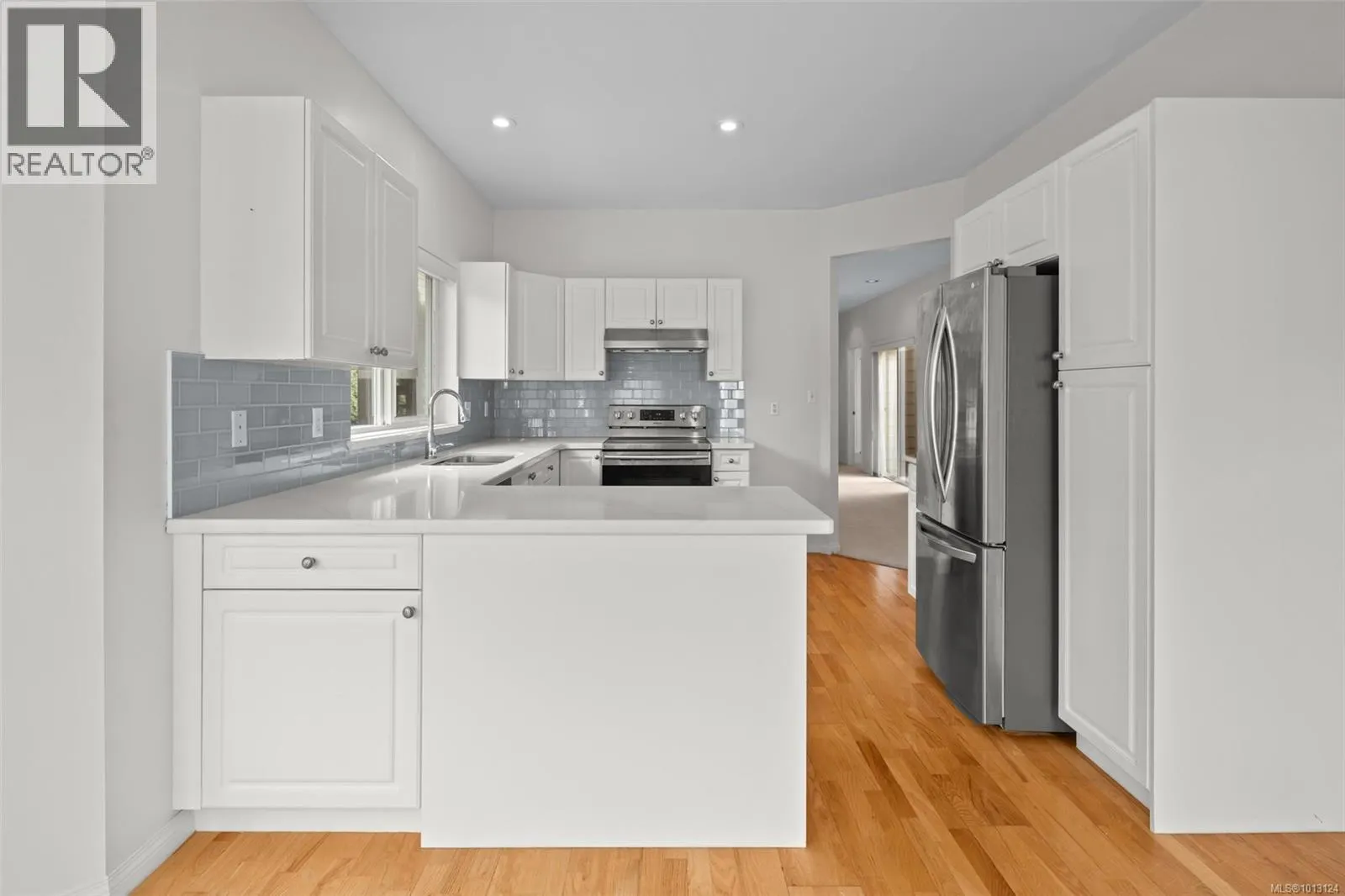 8012 Polo Park Cres