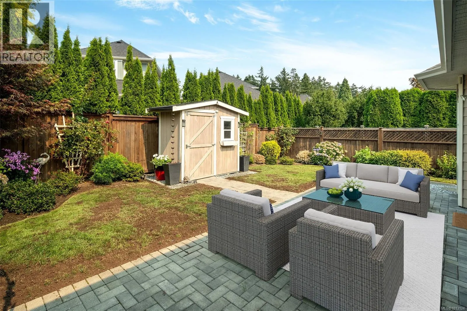 8012 Polo Park Cres
