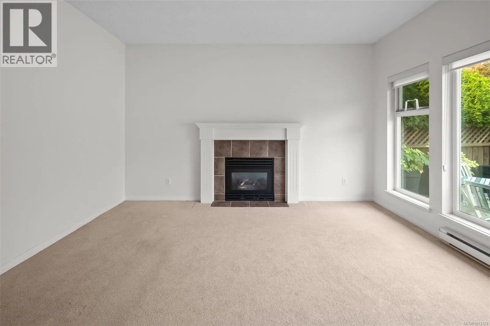 8012 Polo Park Cres